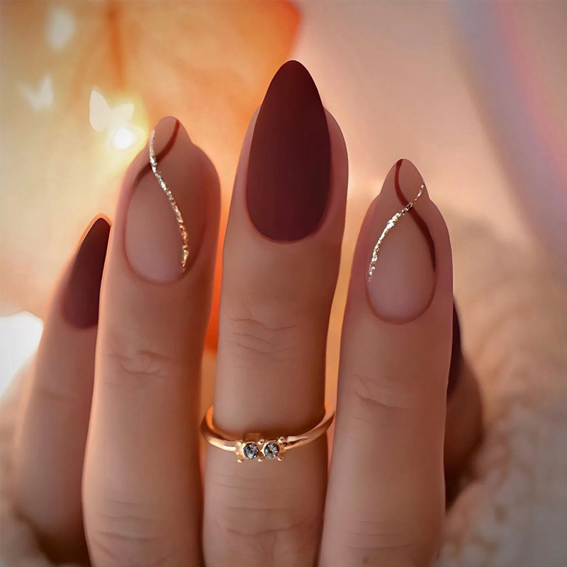 Decorating Tip Set - 24-teiliges mittellanges Mandel-Gold-Streifen-Set mit mittlerem Nageldruck,